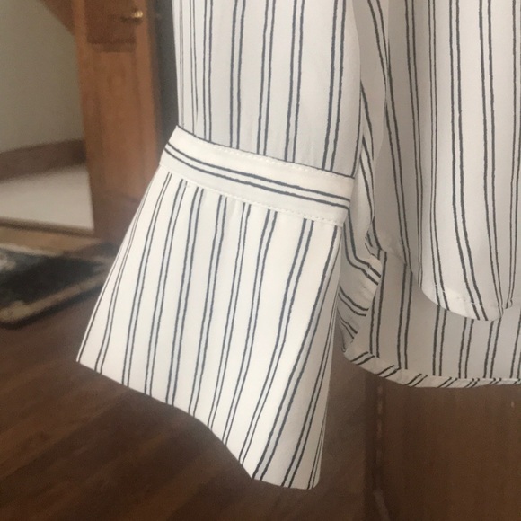 Blouse - Picture 2 of 2